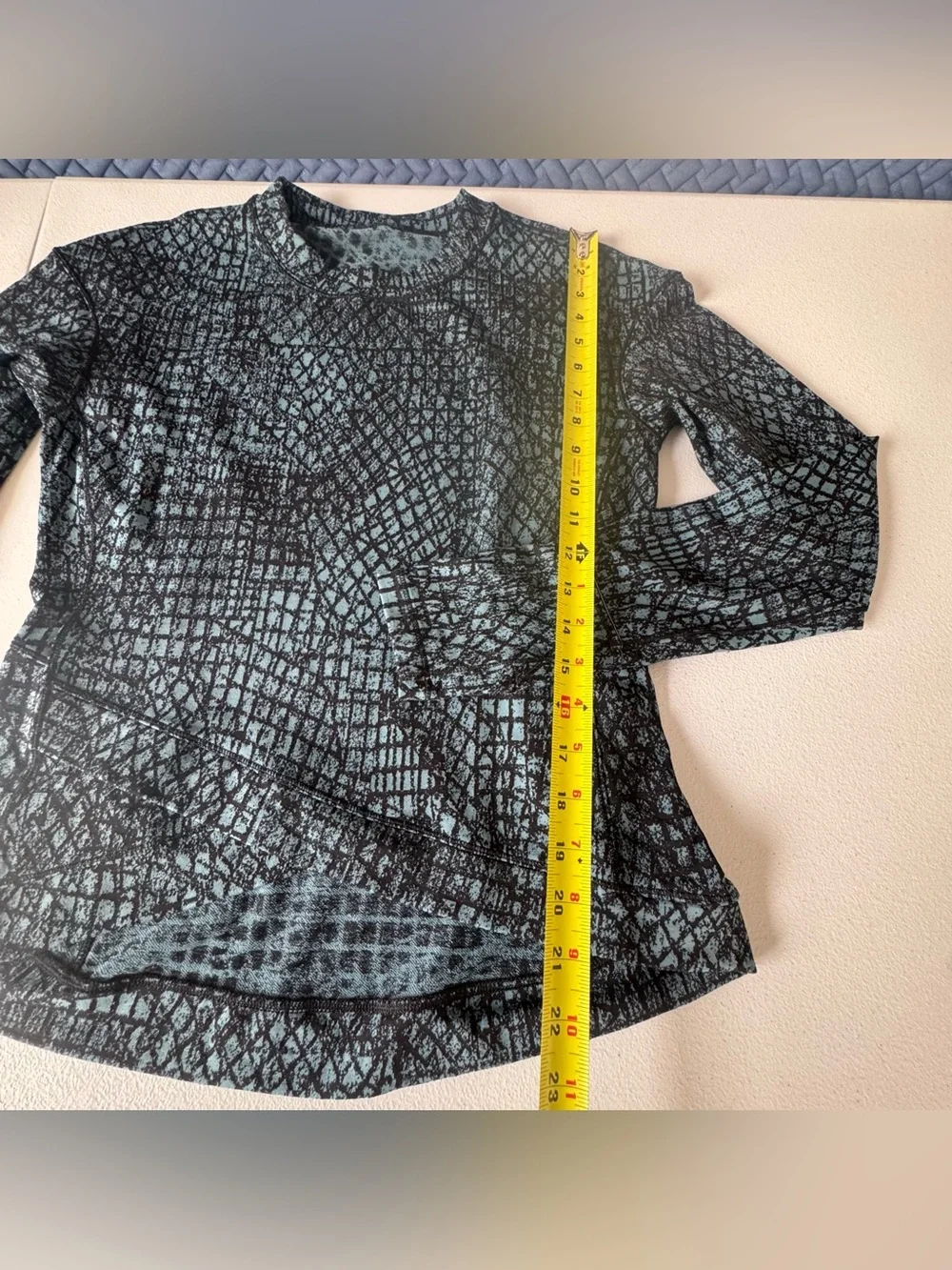 Lululemon Close to Crossing Long Sleeve Jacquard Size M